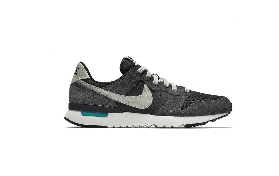 Nike Archive 83.M Anthracite/Black-Wolf Grey-sail