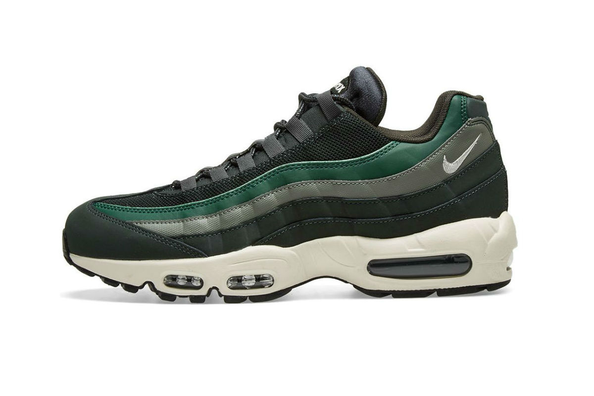 Nike Air Max 95 Essential Outdoor Green